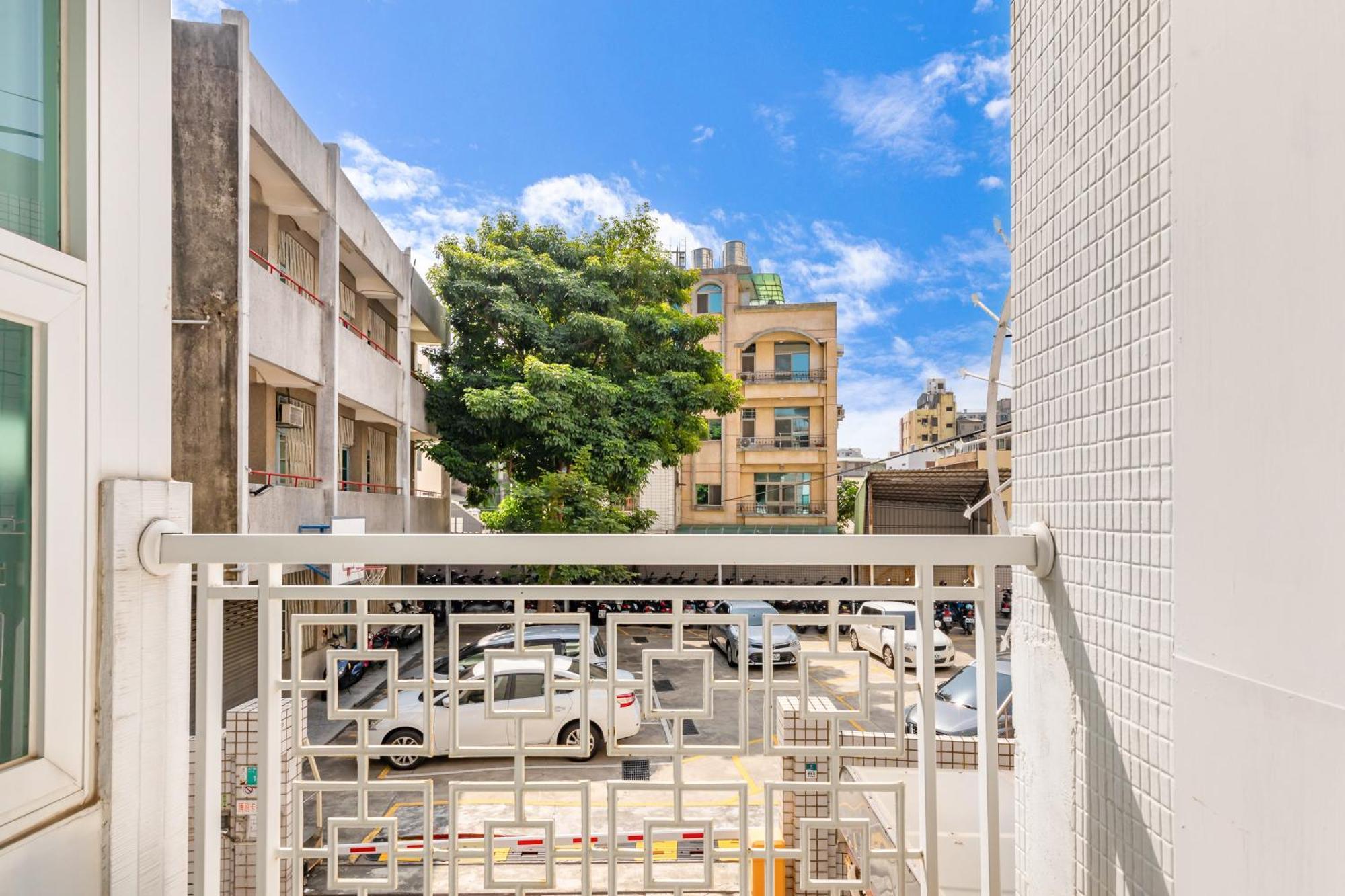 32小巷弄 Hotel Tainan Exterior photo